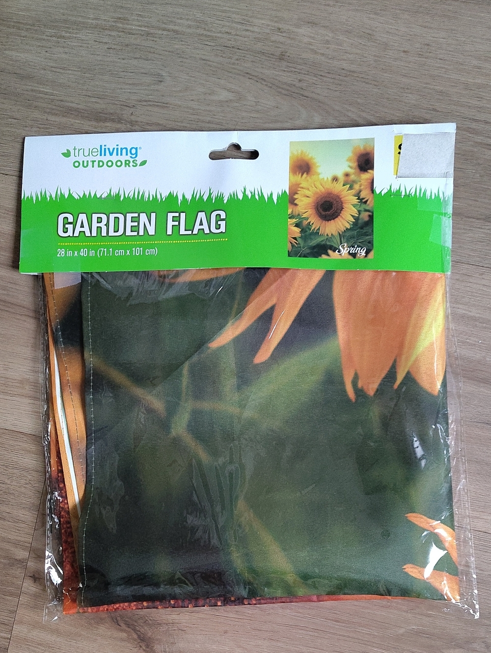 True Living Outdoors Sunflower Garden Flag